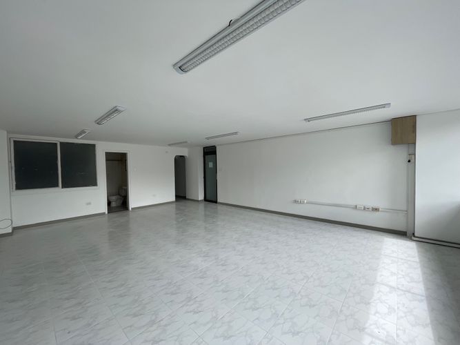 Oficina en venta en Centro, Armenia, 50 m² · foto 2 de 13
