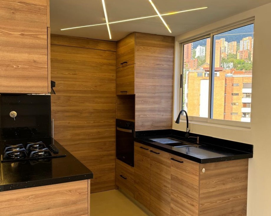 Apartamento en venta en El Poblado, Medellín · foto 5 de 12