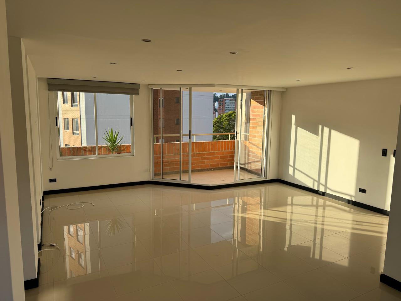 Apartamento en venta en El Poblado, Medellín · foto 2 de 12