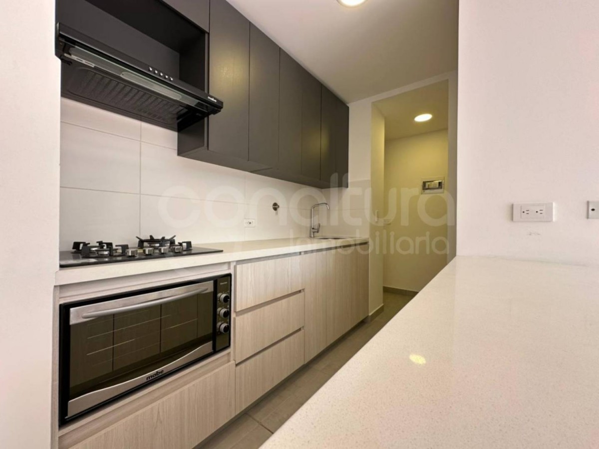 Apartamento en venta en Los colores, Medellín 2