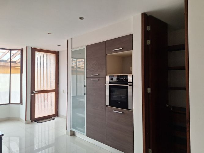Casa de 5 alcobas en venta en San Jose De Bavaria, Bogotá, 550 m² · foto 10 de 24