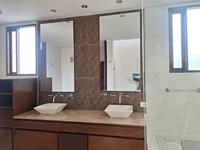 Casa de 5 alcobas en venta en San Jose De Bavaria, Bogotá, 550 m² · foto 15 de 24