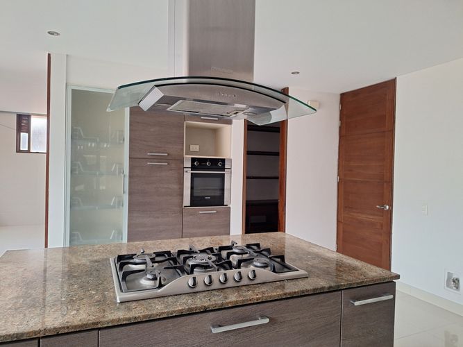 Casa de 5 alcobas en venta en San Jose De Bavaria, Bogotá, 550 m² · foto 9 de 24