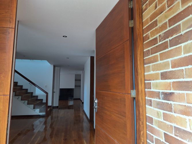 Casa de 5 alcobas en venta en San Jose De Bavaria, Bogotá, 550 m² · foto 5 de 24