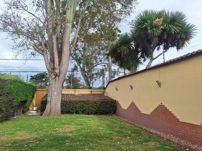 Casa de 5 alcobas en venta en San Jose De Bavaria, Bogotá, 550 m² · foto 23 de 24