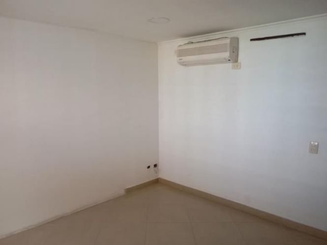 Edificio en venta en Manila, Medellín, 376 m² · foto 6 de 15