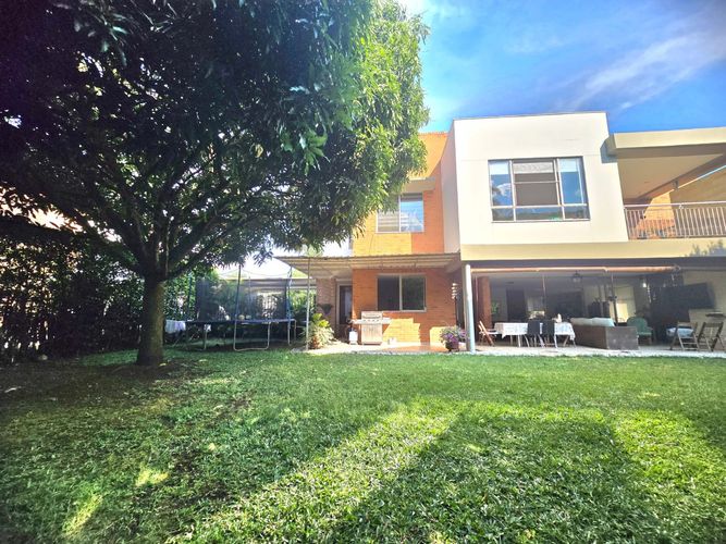 Casa de 5 alcobas en venta en Pance Alto, Cali, 325 m² · foto 2 de 24