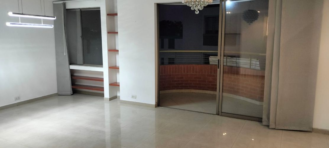 Apartamento de 3 alcobas en venta en El Ingenio, Cali, 106 m² · foto 3 de 24