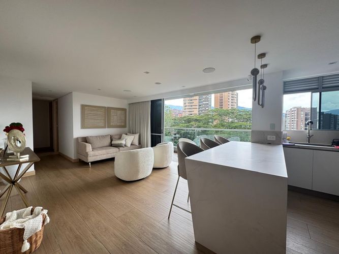Apartamento de 3 alcobas en venta en Cerros De Guadalcanal, Envigado, 90 m² · foto 3 de 19