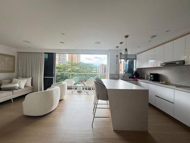Apartamento de 3 alcobas en venta en Cerros De Guadalcanal, Envigado, 90 m² · foto 6 de 19