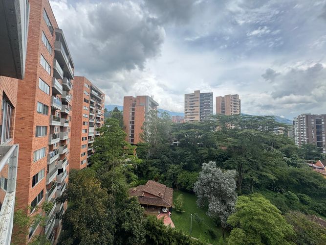 Apartamento de 3 alcobas en venta en Cerros De Guadalcanal, Envigado, 90 m² · foto 13 de 19