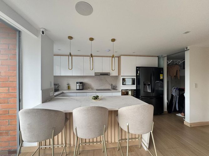 Apartamento de 3 alcobas en venta en Cerros De Guadalcanal, Envigado, 90 m² · foto 8 de 19