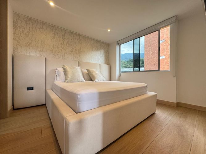 Apartamento de 3 alcobas en venta en Cerros De Guadalcanal, Envigado, 90 m² · foto 14 de 19