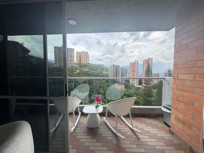 Apartamento de 3 alcobas en venta en Cerros De Guadalcanal, Envigado, 90 m² · foto 10 de 19