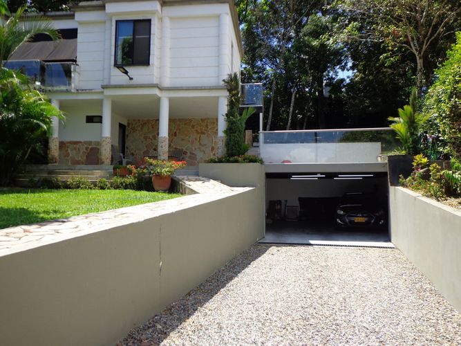 Casa de 4 alcobas en venta en Guatiguara, Piedecuesta, 1300 m² · foto 2 de 20