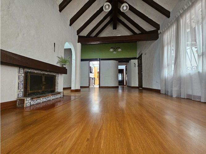 Casa en venta en Cedritos, Bogotá · foto 2 de 23