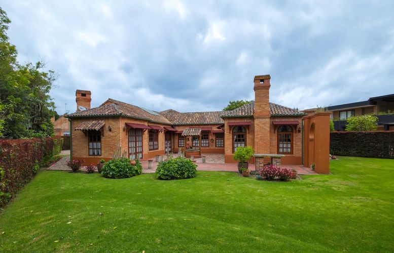 Casa en venta en Guaymaral, Bogotá · foto 2 de 18