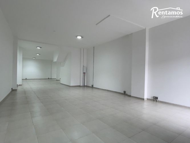Bodega en venta en Viviendas Del Sur, Itagüí, 260 m² · foto 2 de 18