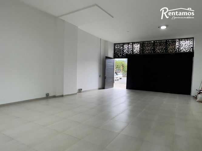 Bodega en venta en Viviendas Del Sur, Itagüí, 260 m² · foto 3 de 18