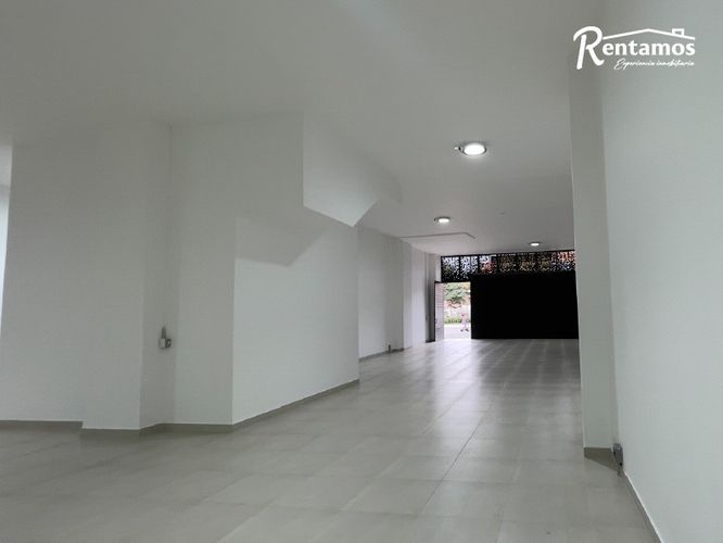 Bodega en venta en Viviendas Del Sur, Itagüí, 260 m² · foto 4 de 18