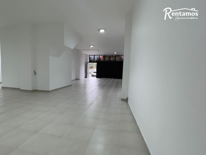 Bodega en venta en Viviendas Del Sur, Itagüí, 260 m² · foto 7 de 18