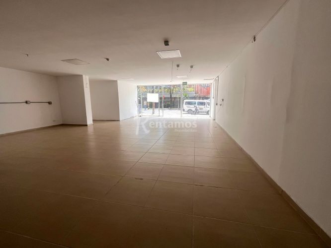 Local en arriendo en La Doctora, Sabaneta, 283 m² · foto 2 de 18