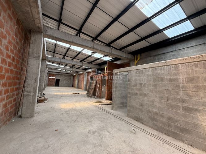 Bodega en venta en Trinidad, Medellín, 624 m² · foto 5 de 24
