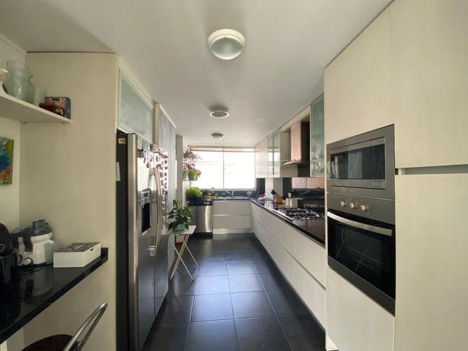 Apartamento en venta en Santa Barbara, Bogotá · foto 6 de 15