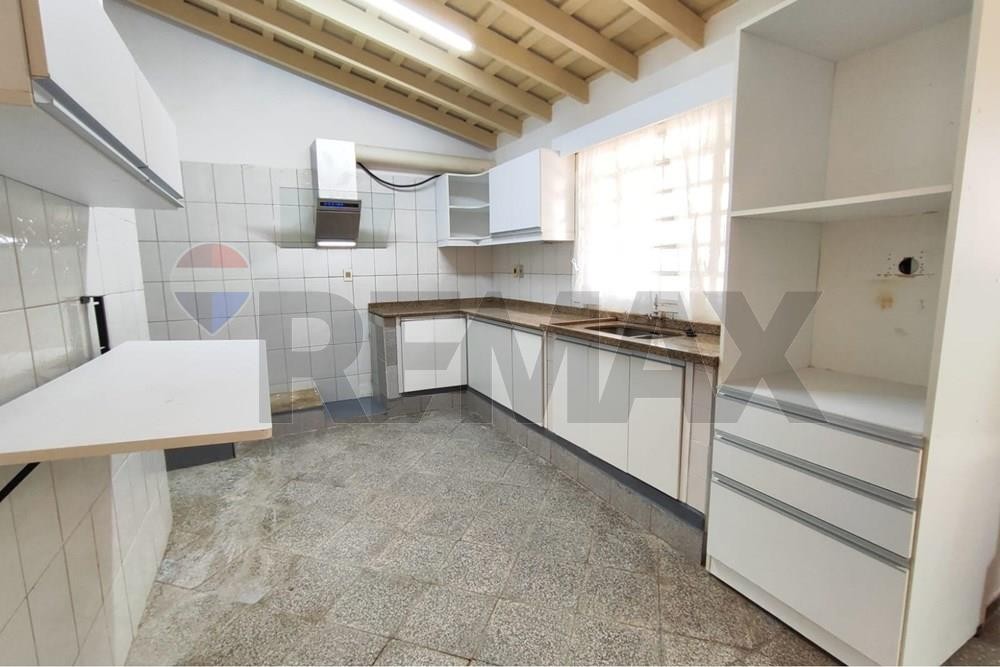 Casa - Alquiler comercial - Madame Lynch, Asunción, Paraguay 10,000,000 ₲ Mensual (C.L.) — foto 3