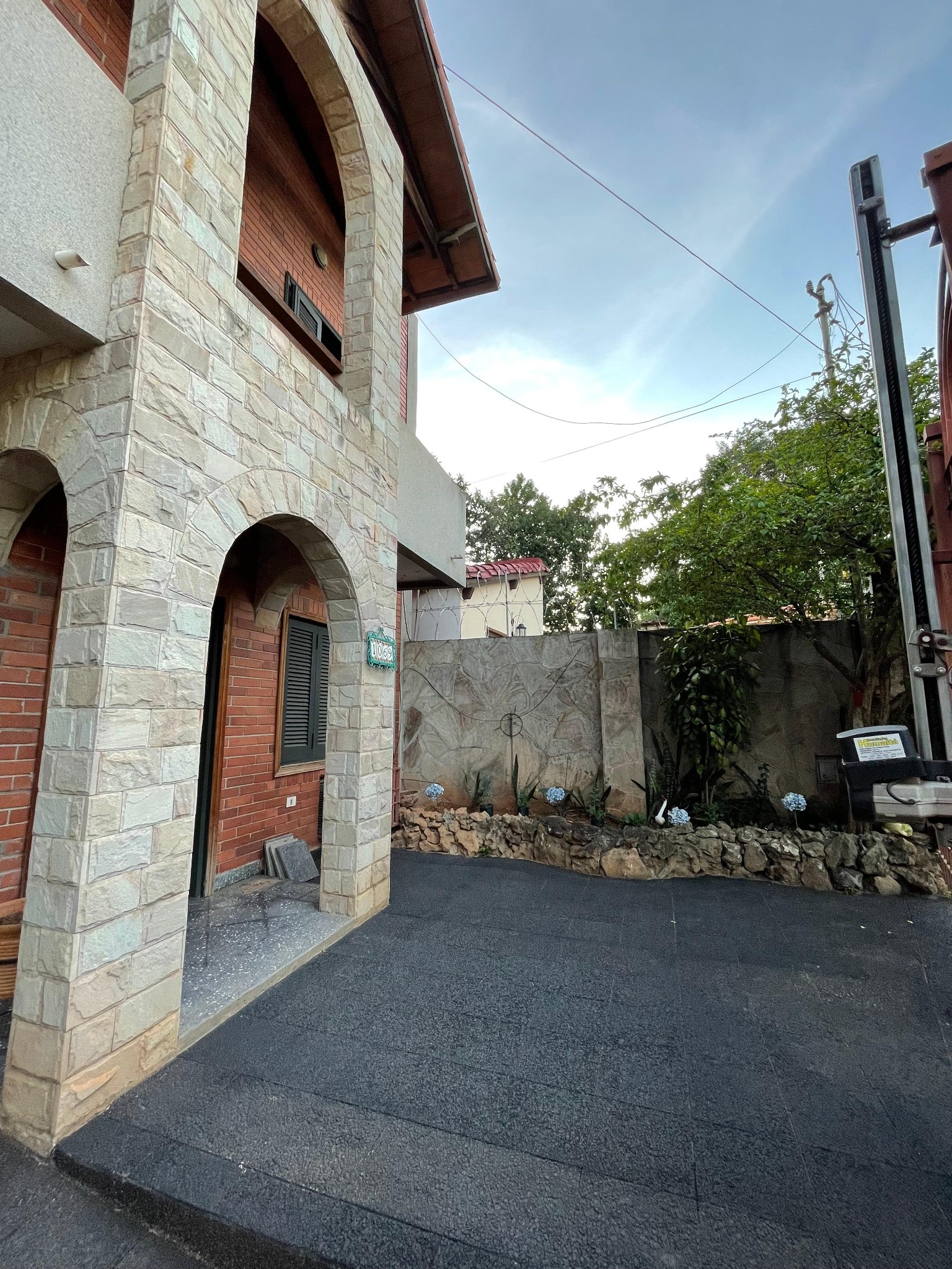 VENDO HERMOSA CASA EN SAJONIA — foto 3
