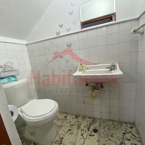 Casa de 6 alcobas en venta en Calasanz, Medellín, 320 m² · foto 3 de 23