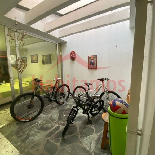 Casa de 6 alcobas en venta en Calasanz, Medellín, 320 m² · foto 5 de 23