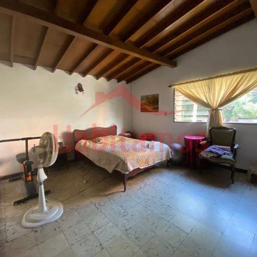 Casa de 6 alcobas en venta en Calasanz, Medellín, 320 m² · foto 16 de 23