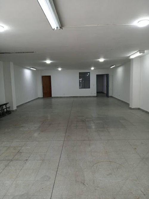 Bodega en arriendo en San Diego, Medellín, 140 m² · foto 2 de 8