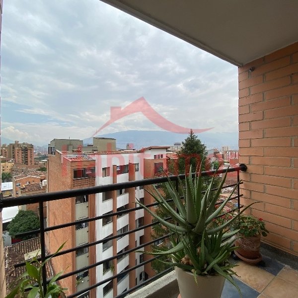 Apartamento en venta en Calasanz, Medellín · foto 7 de 12