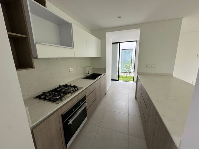 Casa de 3 alcobas en venta en Lagos De Iraka, Armenia, 183 m² · foto 3 de 24