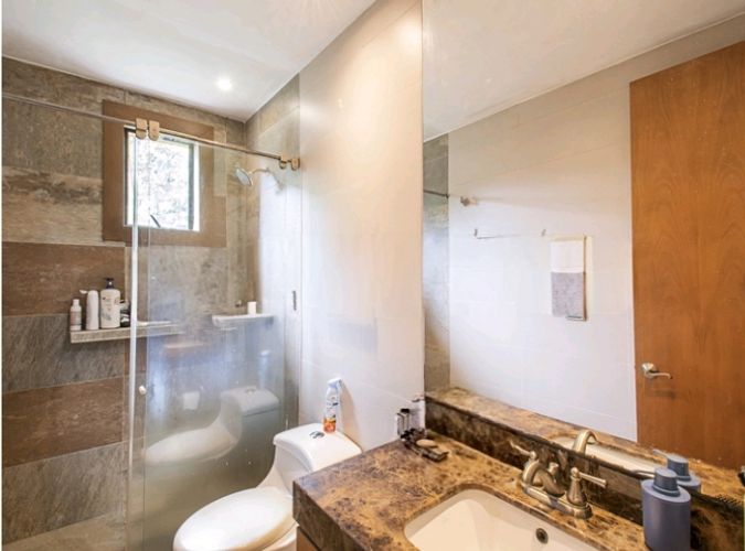 Casa de 4 alcobas en venta en Guaymaral, Bogotá, 1470 m² · foto 10 de 16