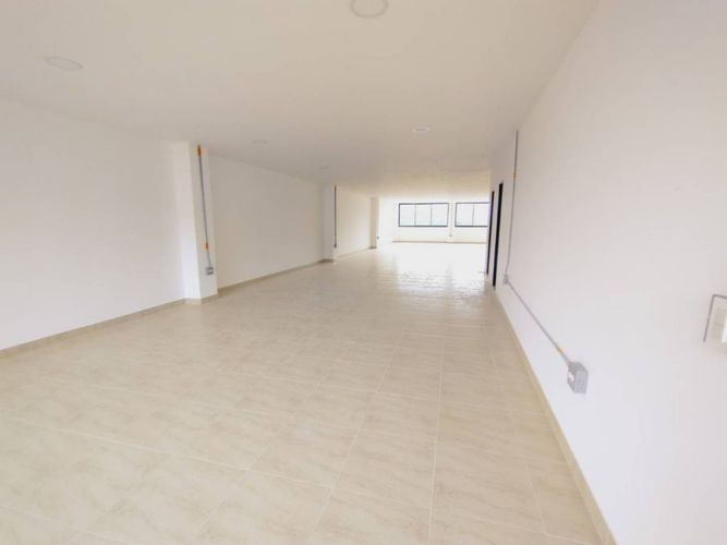 Local en arriendo en Sevilla, Medellín, 200 m² · foto 2 de 8