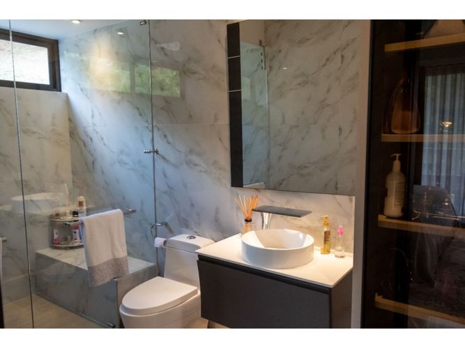 Casa de 6 alcobas en venta en Vía Las Palmas, Medellín, 1800 m² · foto 24 de 24