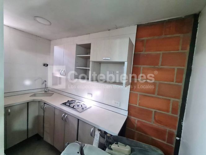 Bodega en arriendo en Cristobal, Medellín, 182 m² · foto 7 de 11