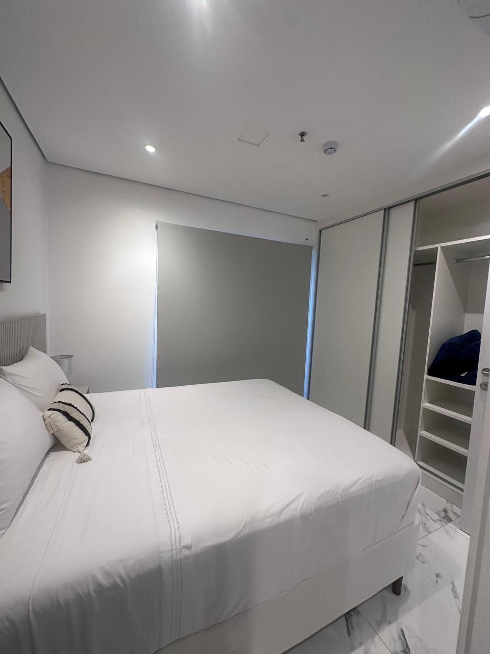 ALQUILO DEPARTAMENTO AMOBLADO ZONA SHOPPING DEL SOL — foto 2