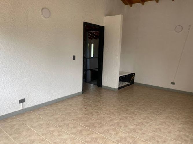 Local en arriendo en Hojas Anchas, Guarne, 340 m² · foto 3 de 24