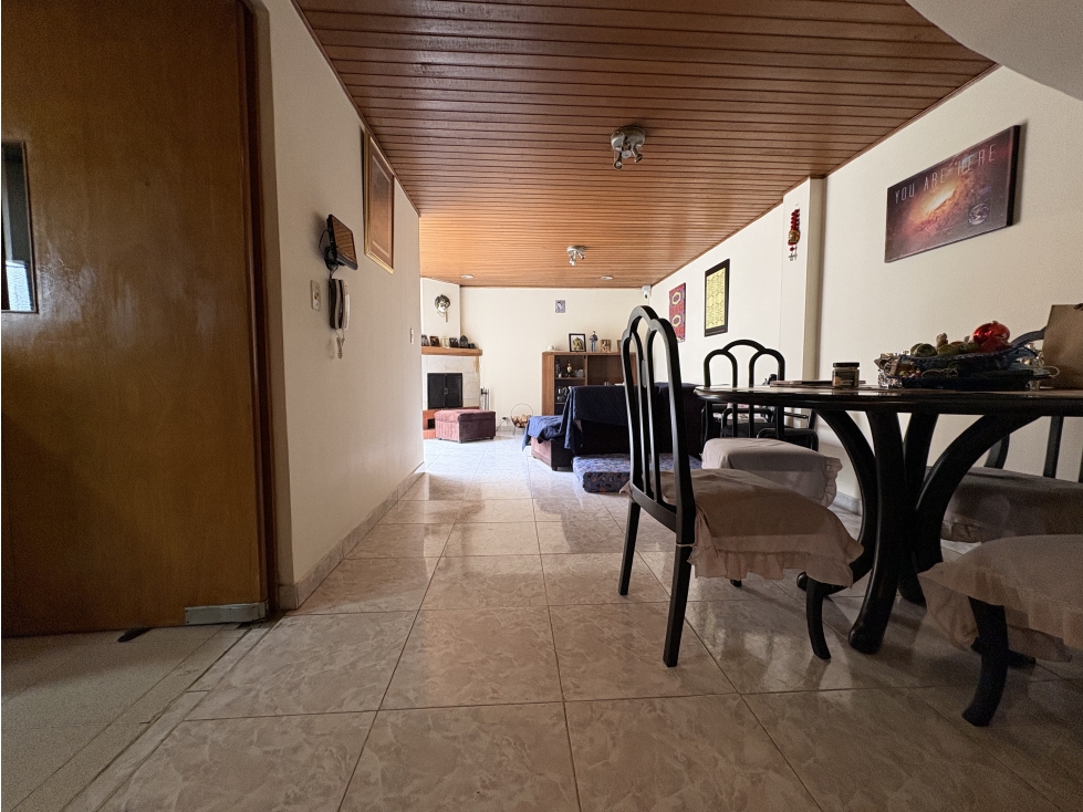 Casa en venta en Cedritos, Bogotá · foto 3 de 9