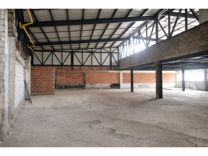 Bodega en arriendo en La Tablaza, La Estrella, 550 m² · foto 2 de 7