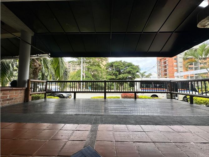 Local en arriendo en El Esmeraldal, Envigado, 56 m² · foto 2 de 10