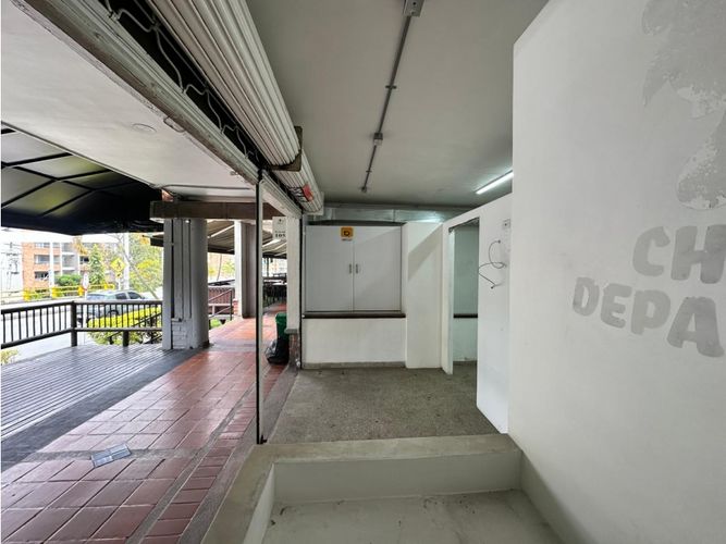 Local en arriendo en El Esmeraldal, Envigado, 56 m² · foto 3 de 10