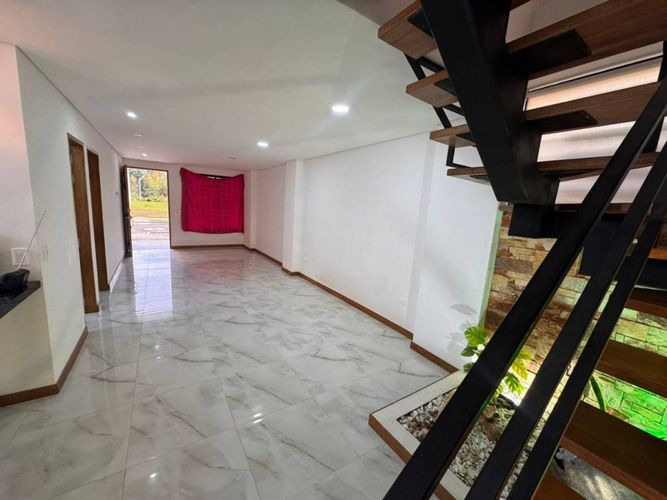 Casa de 4 alcobas en venta en Barro Blanco, Rionegro, 260 m² · foto 3 de 24
