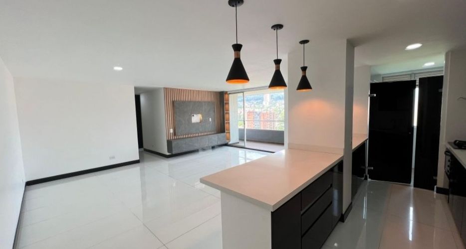 Apartamento de 3 alcobas en venta en Suramérica, Itagüí, 112 m² · foto 9 de 13
