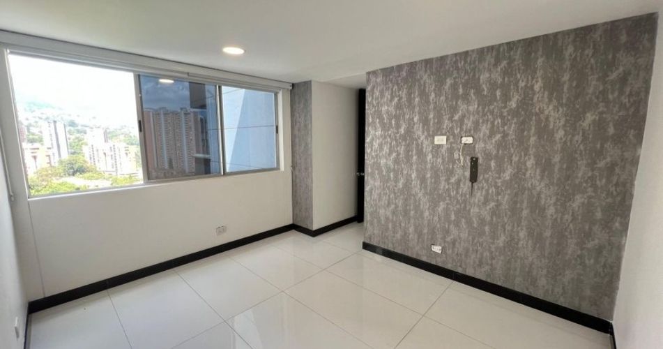 Apartamento de 3 alcobas en venta en Suramérica, Itagüí, 112 m² · foto 5 de 13