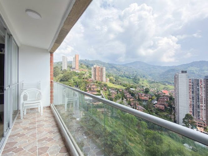 Apartamento de 3 alcobas en venta en Aves Maria, Sabaneta, 59 m² · foto 18 de 24